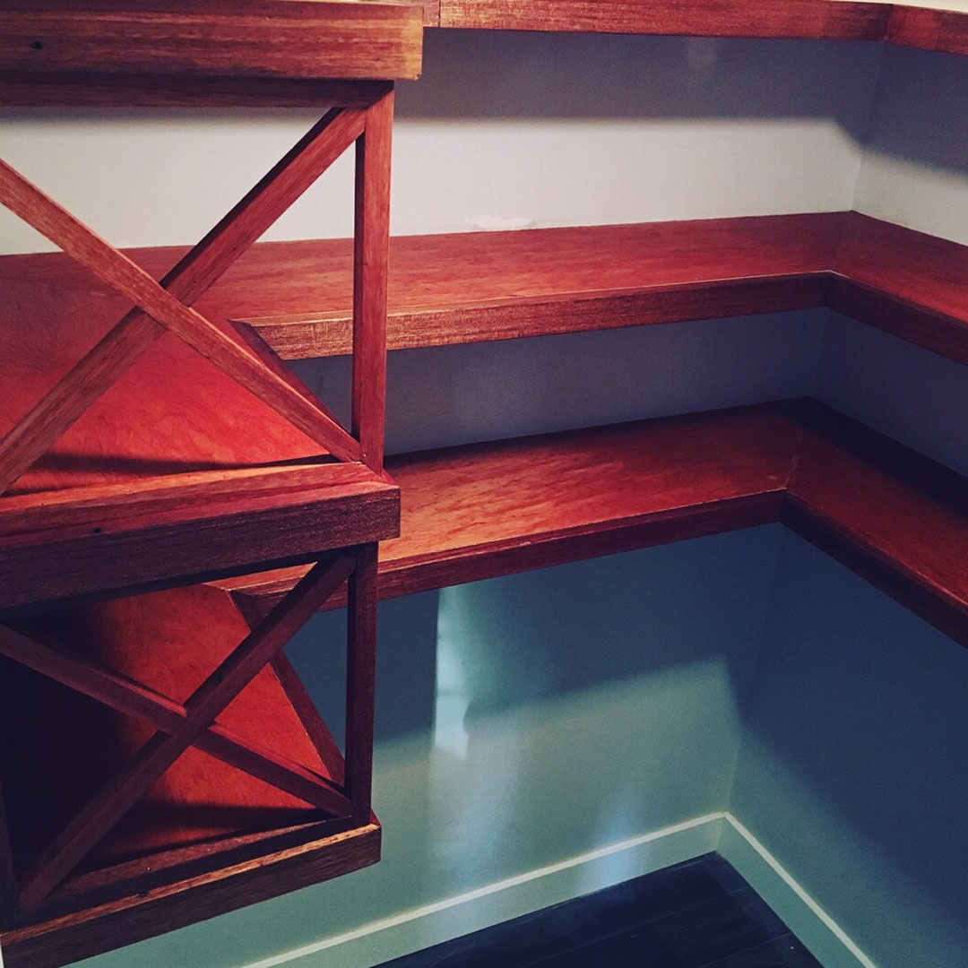 Floating shelf detail